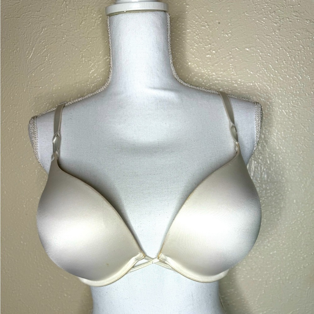 Victoria’s Secret Extra Padded Push-Up Bra - Picture 1 of 3